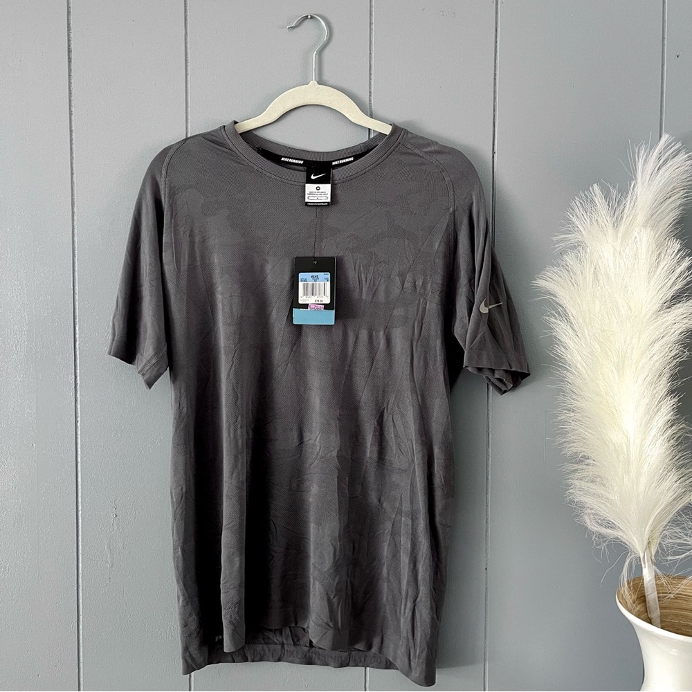 NWT Men’s Nike Running Tee